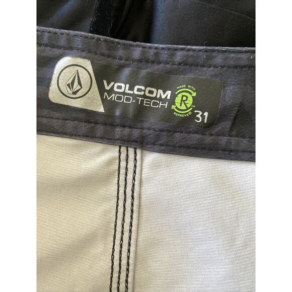Volcom Mod Tech Mens 31 Board Shorts Surfer Swim Beach Macaw 9" Swim Shorts - Picture 6 of 7